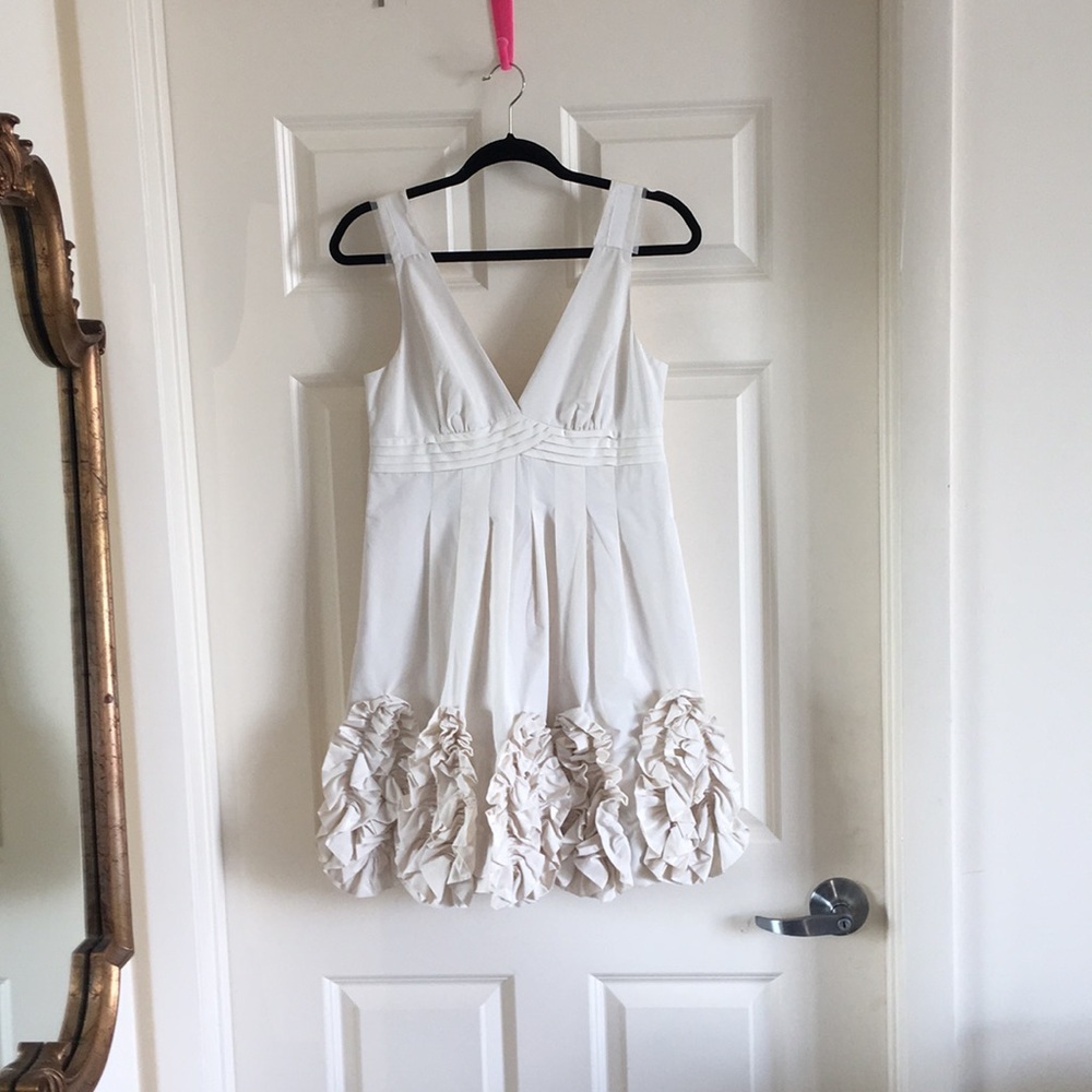 BCBG MAX AZRIA IVORY RUFFLE TRIM PARTY DRESS 6